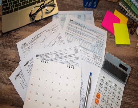 individual-income-tax-picture-id1168977155